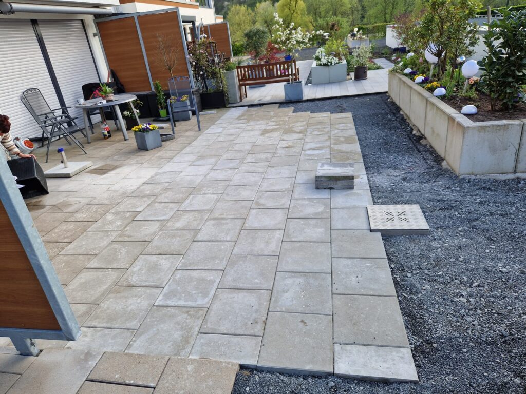 Terrassen aus Pflastersteinen Hohen Neuendorf